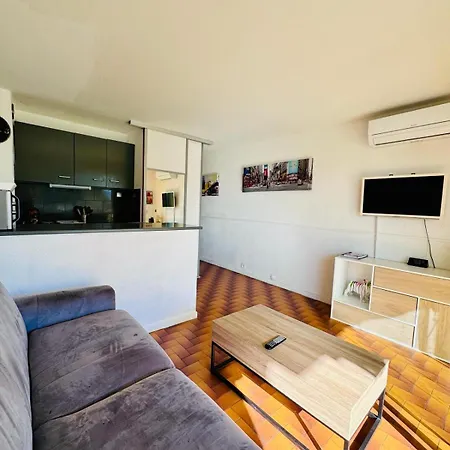 Beau Climatisé Face à La La Ciotat