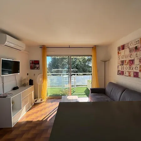 Appartamento Beau Climatisé Face à La *