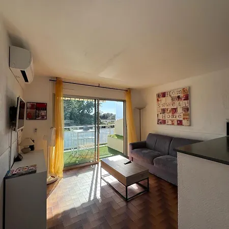Beau Climatise Face A La Apartmán